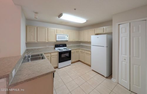 115-6076 Maggies Cir, Jacksonville, FL, 32244-8525 | Card Image