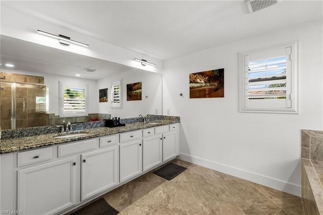 4764 Formosa Dr, House other with 5 bedrooms, 3 bathrooms and 3 parking in NAPLES FL | Image 15