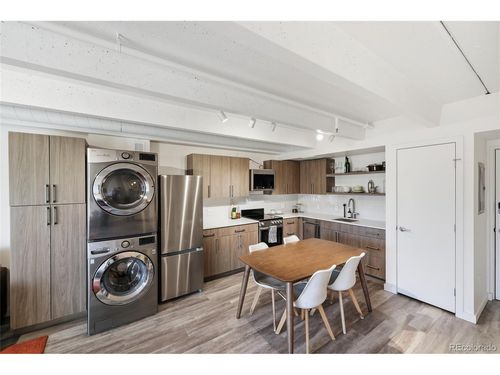 218-1495 Vrain St, Denver, CO, 80204-1364 | Card Image