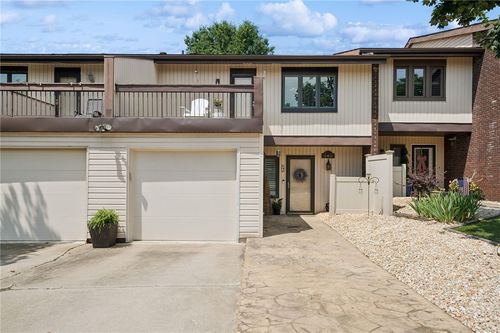 205 Alfred Pl, Greensburg, PA, 15601-9388 | Card Image