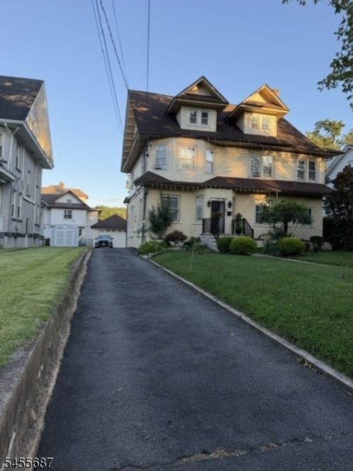 1007 W 8th St, Plainfield, NJ, 07063-1560 | Card Image