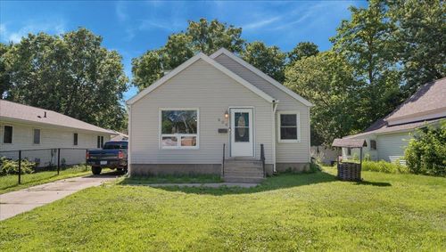 806 8th St Sw, Willmar, MN, 56201-3013 | Card Image