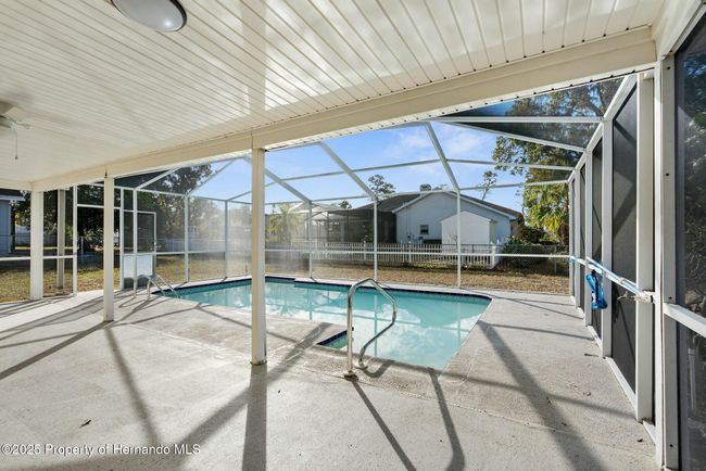 5948 Lyon Rd, House other with 3 bedrooms, 2 bathrooms and null parking in SPRING HILL FL | Image 6