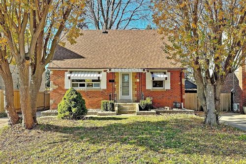 90 Bellamy Rd S, Scarborough, ON, M1M3P7 | Card Image
