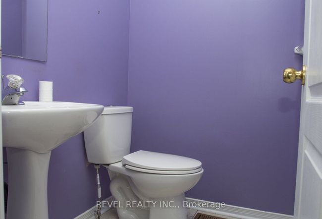 97 Native Landing, House attached with 4 bedrooms, 3 bathrooms and null parking in Brampton ON | Image 7