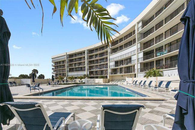 APT-311 - 1300 S Highway A1a, Condo with 2 bedrooms, 2 bathrooms and null parking in Jupiter FL | Image 52