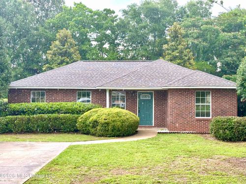 101 Maci Ln, Lucedale, MS, 39452-3697 | Card Image
