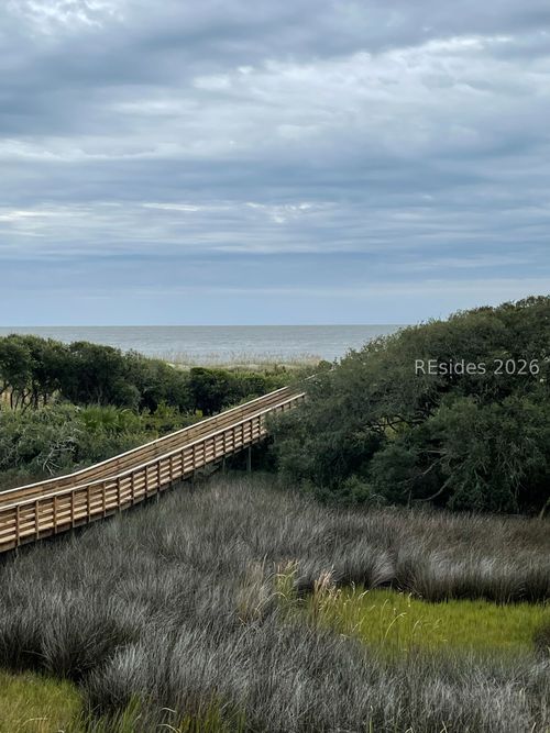 a224-40 Folly Field Rd, Hilton Head Island, SC, 29928-8808 | Card Image