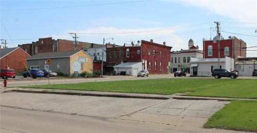 119 E Exchange St, Jerseyville, IL, 62052-1708 | Card Image