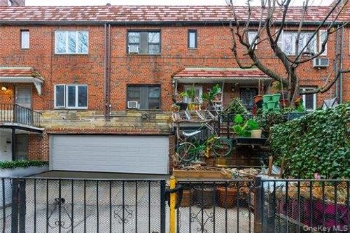 3550 84th St, Jackson Heights, NY, 11372-5368 | Card Image