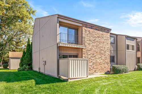 apt-b-2025 Waterview Ct, South Bend, IN, 46637-5470 | Card Image