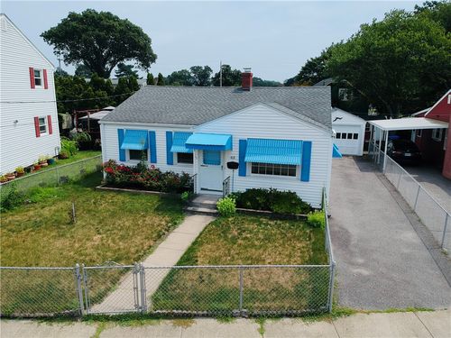 63 Maplecrest Dr, Pawtucket, RI, 02861-1539 | Card Image