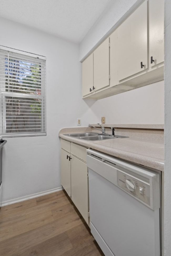 APT-203 - 4105 Speedway, Condo with 0 bedrooms, 1 bathrooms and 1 parking in Austin TX | Image 5