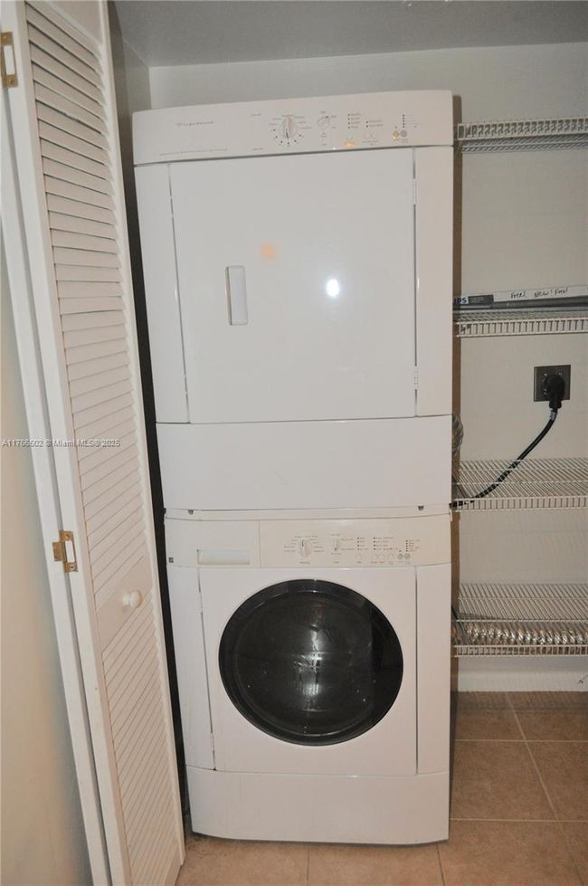 APT-302 - 2731 Ocean Club Blvd, Condo with 2 bedrooms, 2 bathrooms and null parking in Hollywood FL | Image 29