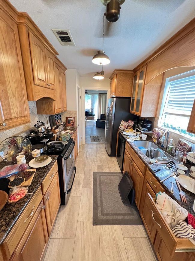 3948 Cobblestone Ln, House other with 4 bedrooms, 2 bathrooms and null parking in Port Arthur TX | Image 6