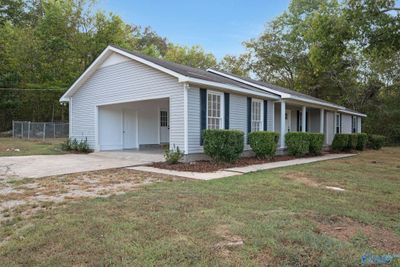 8364 Highway 36, House other with 3 bedrooms, 2 bathrooms and null parking in Danville AL | Image 3