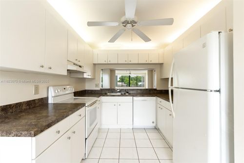 211-9455 N Belfort Cir, Tamarac, FL, 33321-1874 | Card Image