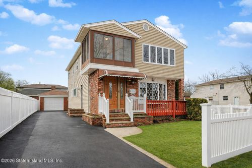 280 Miles Ave, Staten Island, NY, 10308-1638 | Card Image