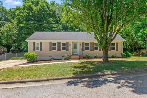 1800 Rivertrace Pt, High Point, NC, 27265-2486 | Card Image