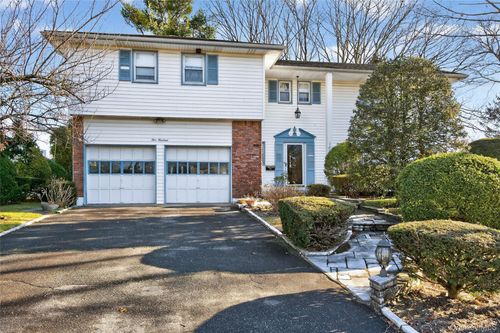 100 Birch Hill Rd, Great Neck, NY, 11020 | Card Image