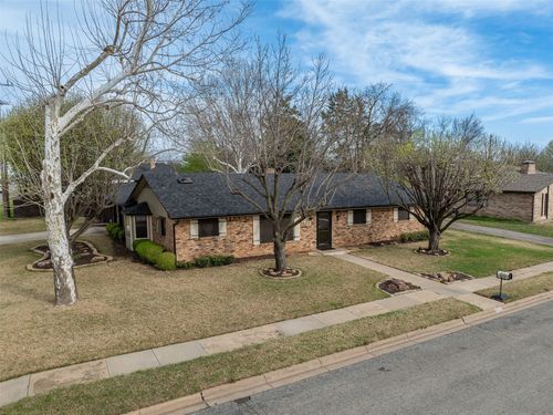 3217 Dauphine Dr, Sherman, TX, 75090-1793 | Card Image