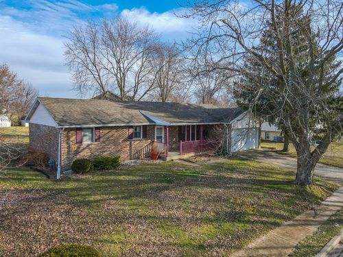 165 E Baker St, Manteno, IL, 60950-1503 | Card Image