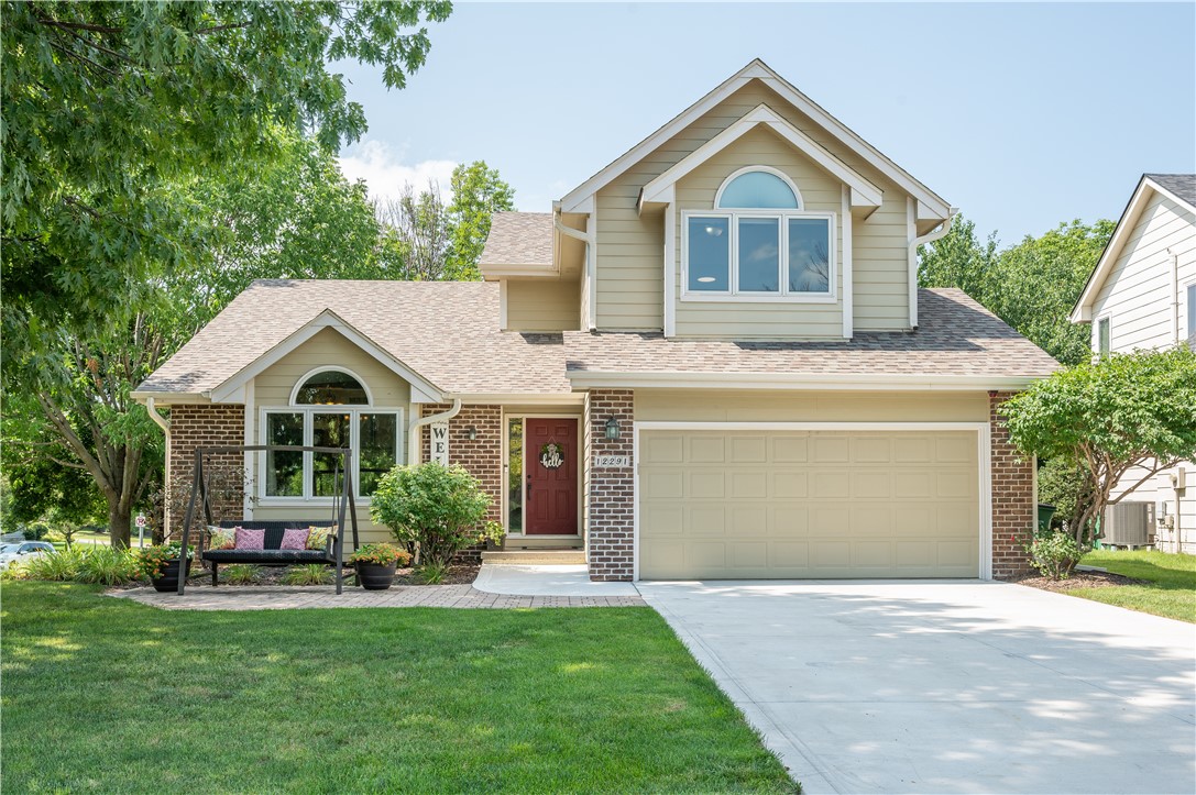 Wellington Ridge Dr, Clive, IA 50325