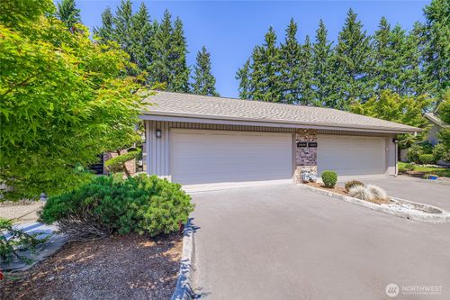 14208 Ne 2nd Pl, Bellevue, WA, 98007-6902 | Card Image