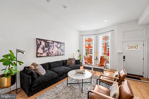 325 E 22nd St, BALTIMORE, MD, 21218-5831 | Card Image