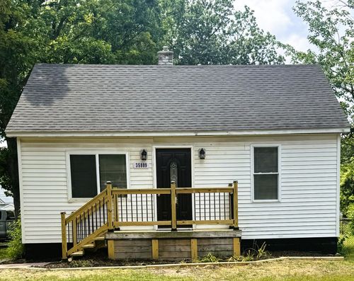 35809 Manila Ave, Westland, MI, 48186-4218 | Card Image