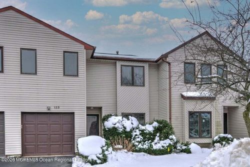 123 Tangerine Dr, Marlboro, NJ, 07746-1853 | Card Image