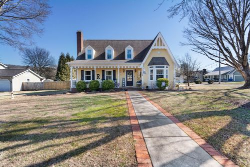 135 Hunters Run Circle Nw, Cleveland, TN, 37312 | Card Image