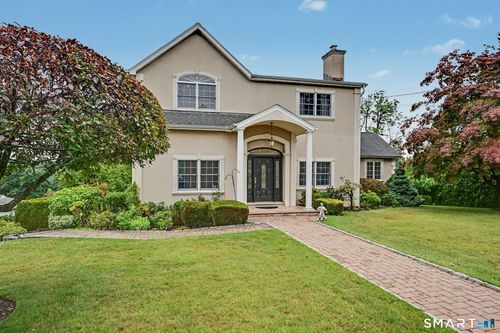 52 Francis Ln, Greenwich, CT, 06831-4912 | Card Image
