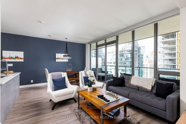 2006 - 33 Lombard St, Condo with 2 bedrooms, 2 bathrooms and 1 parking in Toronto ON | Image 13