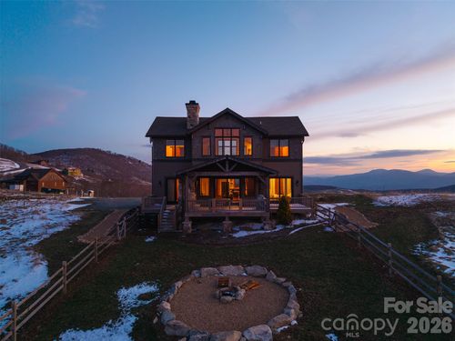 352 Great Sky Dr, Banner Elk, NC, 28604 | Card Image