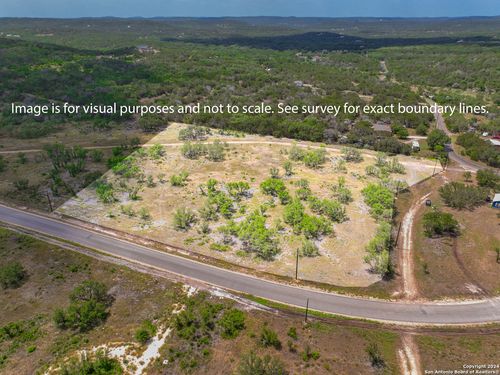 264 Grand Rnch, Hondo, TX, 78861 | Card Image