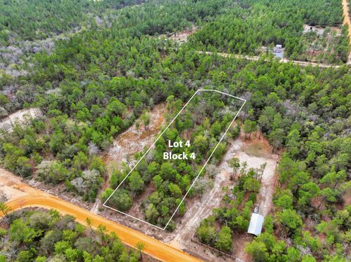 4 Squire Way, DeFuniak Springs, FL, 32433 | Card Image