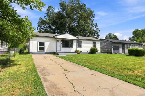 835 E 52nd St N, Tulsa, OK, 74126-2757 | Card Image