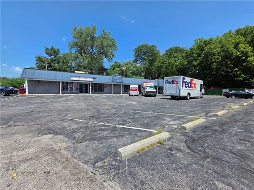 4027 N Cherry St, Kansas City, MO, 64116-2607 | Card Image