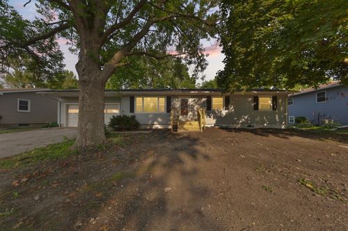 1209 7th St Se, Waseca, MN, 56093-3513 | Card Image
