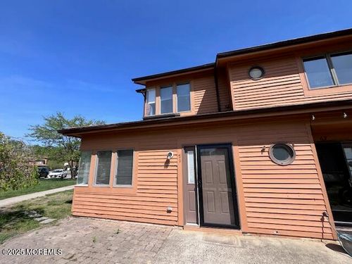 71 Brandywine Ct, Brick, NJ, 08724-2070 | Card Image