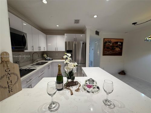 apt-203-8851 Sunrise Lakes Blvd, Sunrise, FL, 33322-1482 | Card Image
