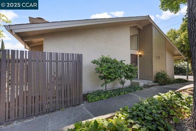 2408 Westcliffe Ln, Townhouse with 2 bedrooms, 1 bathrooms and 1 parking in Walnut Creek CA | Image 26