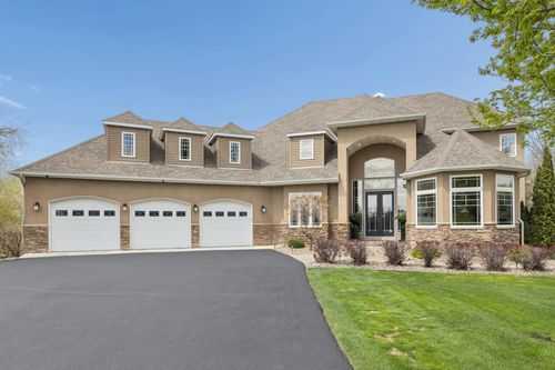 23840 Prairie Ct, Belle Plaine, MN, 56011-8233 | Card Image