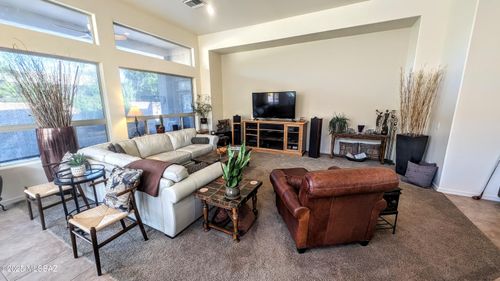 13816 N Topflite Drive, Oro Valley, AZ, 85755 | Card Image