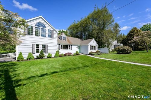43 Green Knolls Ln, Fairfield, CT, 06824-3509 | Card Image