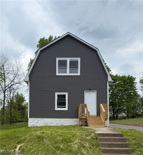 418 W Glenaven Ave, Youngstown, OH, 44511-1650 | Card Image