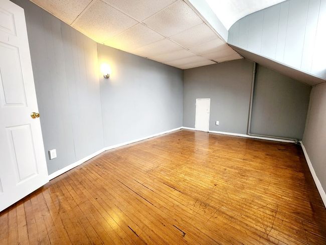 726 2 Nd St, Home with 8 bedrooms, 5 bathrooms and 3 parking in Fall River MA | Image 34