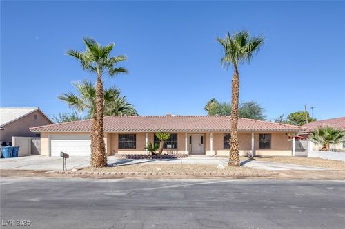 4928 E Philadelphia Ave, Las Vegas, NV, 89104-6244 | Card Image