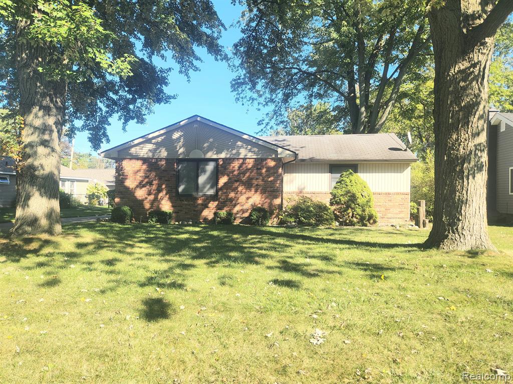 Lathers St, Livonia, MI 48152